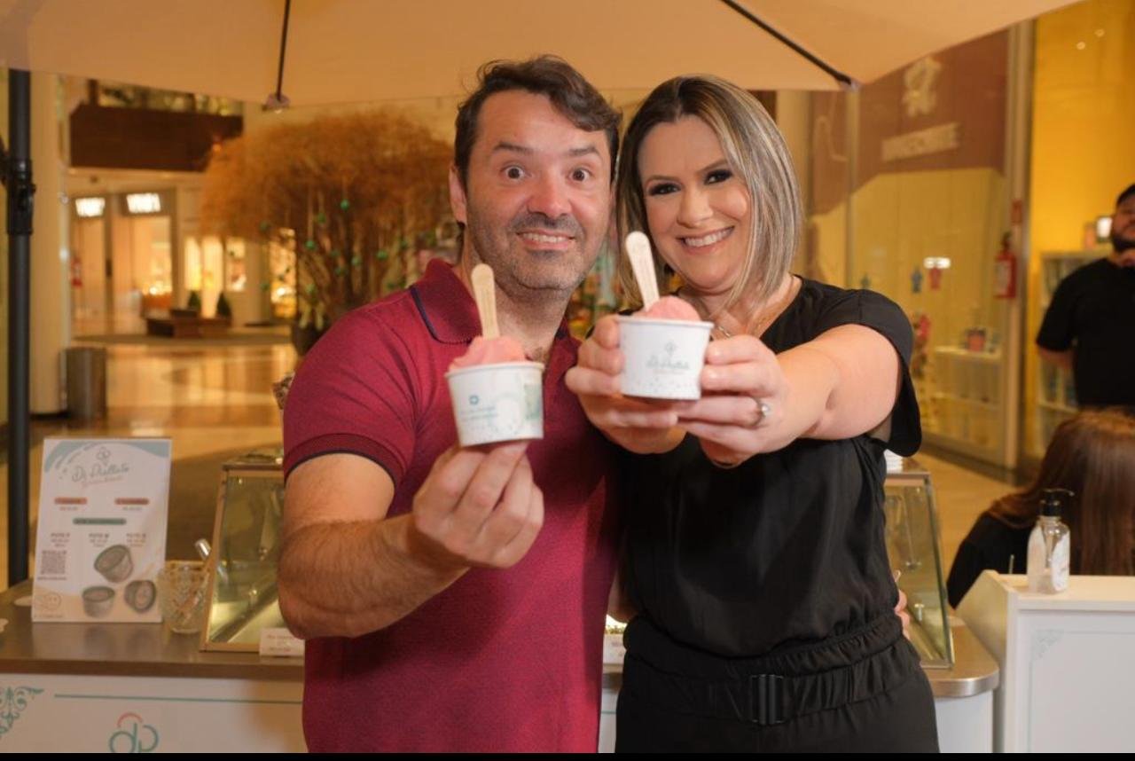Copinhos e apresentação artesanal de gelato para o pós-praia